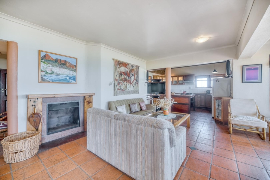 5 Bedroom Property for Sale in De Kelders Western Cape